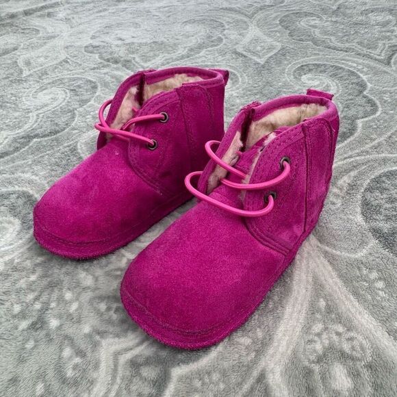Girls Baby Ugg Neumel Boots - Picture 1 of 7